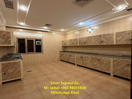 Mangaf, Apartments/Houses, KWD 650/month,  4 BR,  200 Sq. Meter,  4 Master Bedroom Floor For Rent In Mangaf.