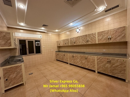 Mangaf, Apartments/Houses, KWD 650/month,  4 BR,  200 Sq. Meter,  4 Master Bedroom Floor For Rent In Mangaf.