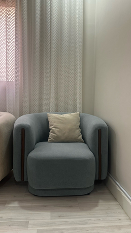 Riyadh, Furniture, SAR 2000,  Sofa Set & Side Table For Sale - Looks Brand New