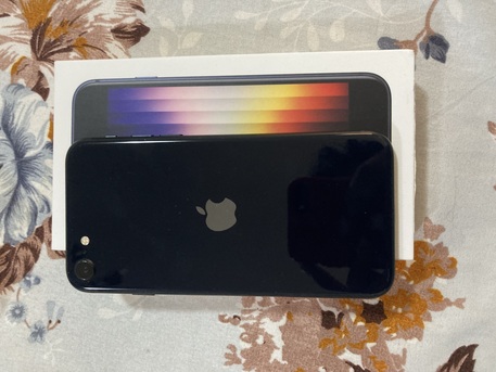 Al Malaz, Mobile Phones, SAR 1000,  IPhone SE 2022 (3rd Gen) 5G Black 64GB