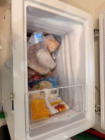 Manama, Appliances, BHD 2036,  Toshiba Freezer & Gas Cooker Set Available