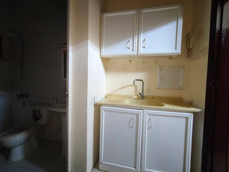 Zinj, Apartments/Houses, BHD 80,  Segaya:- Close To Kerala Samajam.   Groundfloor Studio Flat On Rent.   Bd 80/-Without EVA