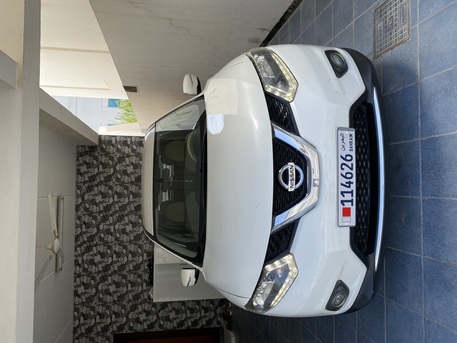 Muharraq, Vehicles, Cars & Trucks , BHD 3700,  Nissan E-xtrail,  2015,  Automatic,  206000 KM,