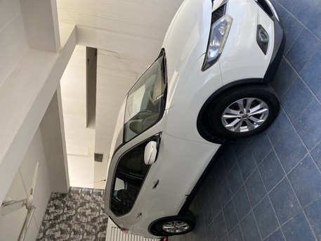 Muharraq, Vehicles, Cars & Trucks , BHD 3700,  Nissan E-xtrail,  2015,  Automatic,  206000 KM,