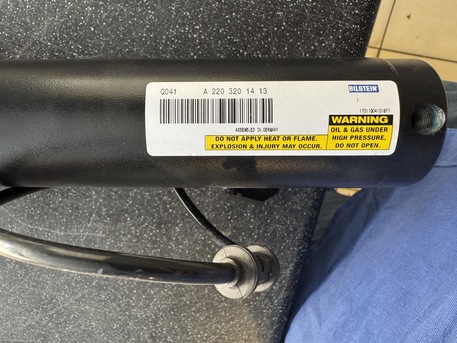 Dammam, Auto Parts, SAR 2400,  Mercedes W220 Front Air Shockabsorber New
