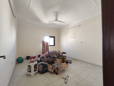 Manama, Apartments/Houses, BHD 160/year,  3 BR,  Jidali:- 3Bhk Unfurnished Commercial/Residential Flat On Rent..