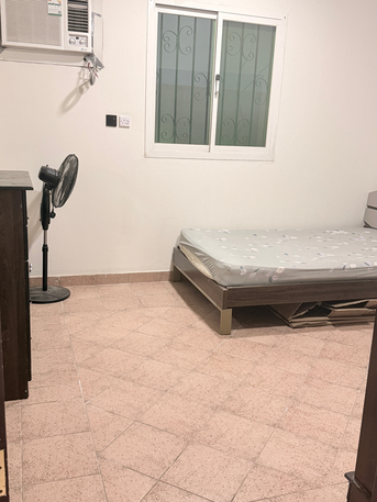Al Sulaymaniyyah, Apartments/Houses, SAR 1500/month,  1 BR,  One Bed Room   And Separate Bath Room Availabke In A Family Apatment Preferred Indian