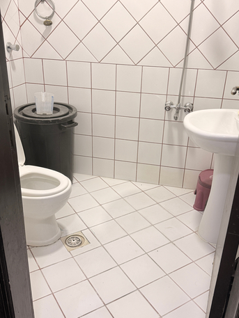 Al Sulaymaniyyah, Apartments/Houses, SAR 1500/month,  1 BR,  One Bed Room   And Separate Bath Room Availabke In A Family Apatment Preferred Indian