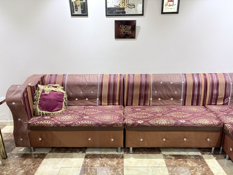 Jeddah, Furniture, SAR 250,  Throw Away Price 9 Seater Sofa Set