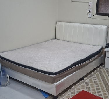 Al Izdihar, Furniture, SAR 550,  Queen Size Bed + Fridge