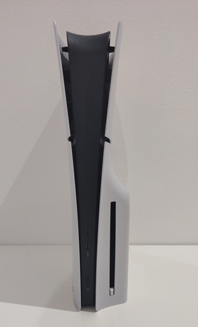 Riyadh, Electronics, SAR 2000,  New PS5 + 2 Controllers