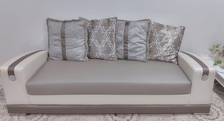Dammam, Furniture, SAR 1000,  Brand New Sofa In Good Condition.  With Free IKEA Frame.