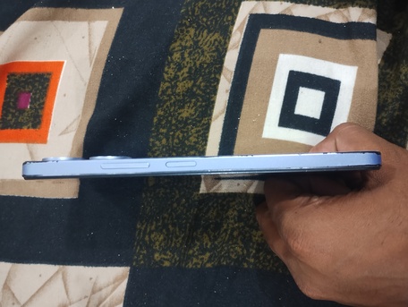 Riyadh, Mobile Phones, SAR 300,  POCO M6 5G For Sale