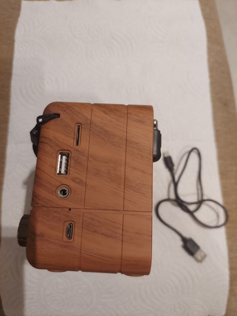 Riyadh, Electronics, SAR 40,  Am Fm Radio. CAN Play Music From USB Flash Drive . Cable Charging Included.Brand New Work