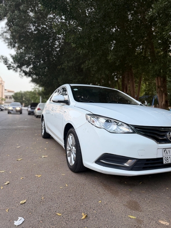 Jeddah, Vehicles, Cars & Trucks , SAR 25000,  Mg Rover,  2019,  Automatic,  164000 KM,  MG 360 Model  For Sale