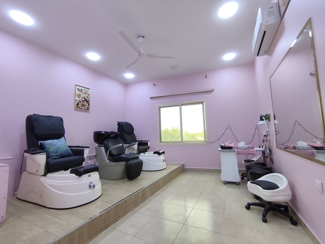Tubli, Shops, BHD 2000,  200 Sq. Meter,  Tubli:- Fully Equipped Ladies Salon For Sale..
