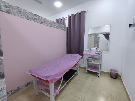 Tubli, Shops, BHD 2000,  200 Sq. Meter,  Tubli:- Fully Equipped Ladies Salon For Sale..