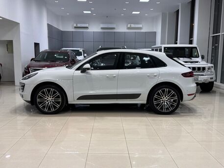 Manama, Vehicles, Cars & Trucks , BHD 6900,  Porsche Macan,  2017,  Automatic,  157700 KM,    (White)