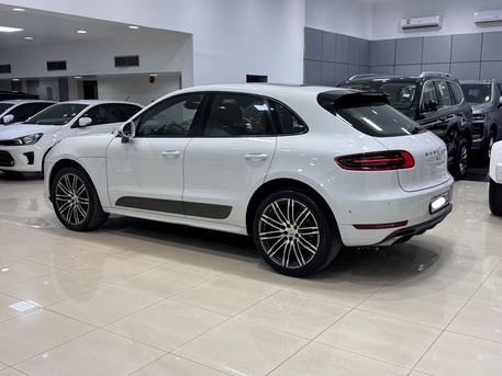 Manama, Vehicles, Cars & Trucks , BHD 6900,  Porsche Macan,  2017,  Automatic,  157700 KM,    (White)