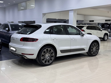 Manama, Vehicles, Cars & Trucks , BHD 6900,  Porsche Macan,  2017,  Automatic,  157700 KM,    (White)