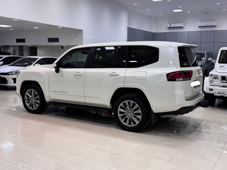 Manama, Vehicles, Cars & Trucks , BHD 21900,  Toyota Land Cruiser GXR,  2023,  Automatic,  87850 KM,    (White)