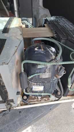 Manama, Air Conditioners, BHD 111,  AC 1.5ton , Piston Compressor-table, Round Table, Dining Table