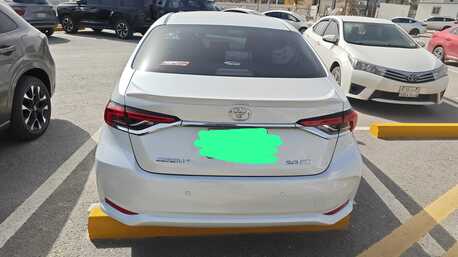Hofuf, Vehicle Lease Transfer, TOYOTA COROLLA 2024 XLI EXECUTIVE MR (2.0 ENGINE) WHITE COLOR 39000 KM