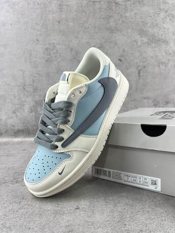 Haryana, Clothing & Accessories, Nike Dunks Sneakers | Latest Dunk Collection For Men & Women