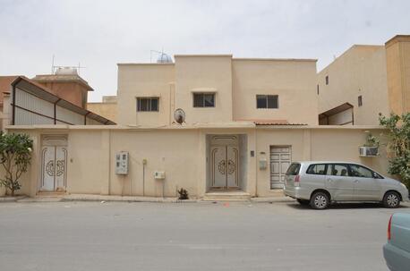 Riyadh, Villas, SAR 90000,  500 Sq. Meter,  Villa For Rent  A Fully Serviced Area.