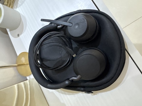 Riyadh, Electronics, SAR 350,  Headset Jabra Evole 65 - Great Condition