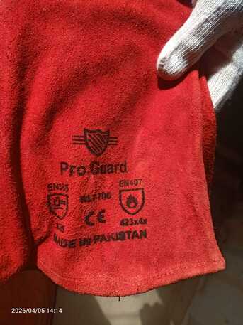 Dammam, Materials, NEW WELDING HELMET AND GLOVES