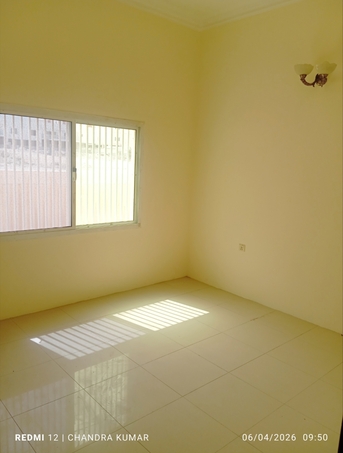 Isa Town, Apartments/Houses, BHD 180/month,  2 BR,  2 Bathroom Flat For Rent In Isa Town Near New Indian School  Contact 34304560