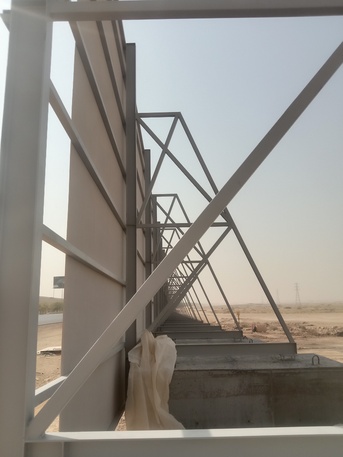 Riyadh, Construction, للحدادة و المونيم،الذجاج