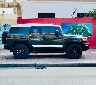 Ras Rumman, Vehicles, Cars & Trucks , BHD 5500,  Toyota FJ Cruiser,  2011,  Automatic,  208000 KM,  FJ Cruiser -  - 4 X 4 - Offroad And Stylish - Well Maintained