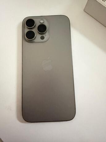 Jeddah, Mobile Phones, SAR 3100,  Iphone 15 Pro Max - Natural Titanium - 256 GB 85% Battery Health