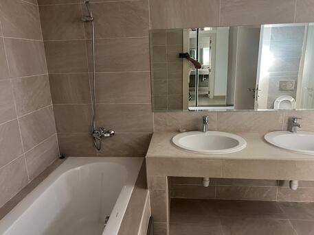 Salmaniya, Villas, BHD 700,  Greenish 4BR Villa For Rent In Salmaniya | Garden | Balcony | Maid&rsquo;s Room