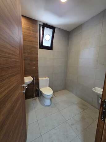 Salmiya, Apartments/Houses, KWD 2700/month,  6 BR,  Commercial Space For Rent In Salmiya, Within An Investment Building, 344 Square Meters.