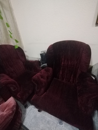 Riyadh, Furniture, SAR 250,  Maroon And Pink Sofa Urgent Sale