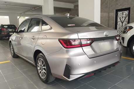Riyadh, Vehicles, Cars & Trucks , SAR 46000,  Toyota Yaris,  2023,  Automatic,  48000 KM,  Silver Color - Excellent Condition