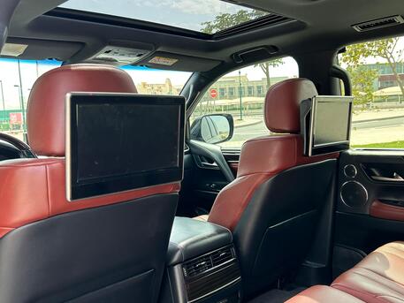 Riffa, Vehicles, Cars & Trucks , BHD 20000,  Lexus LX 570,  2017,  Automatic,  200000 KM,  LEXUS LX570 MODEL  FOR SALE