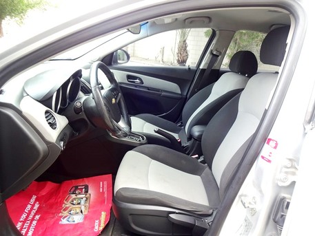 Umm Al Hassam, Vehicles, Cars & Trucks , BHD 111,  Chevrolet Cruze,  2017,  Automatic,  138000 KM,  Full Option, Single Owner, Well Maintained.. URGENT SALE