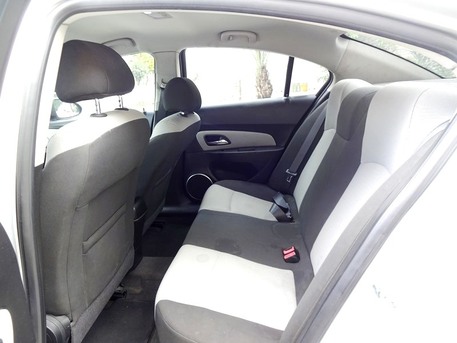 Umm Al Hassam, Vehicles, Cars & Trucks , BHD 111,  Chevrolet Cruze,  2017,  Automatic,  138000 KM,  Full Option, Single Owner, Well Maintained.. URGENT SALE