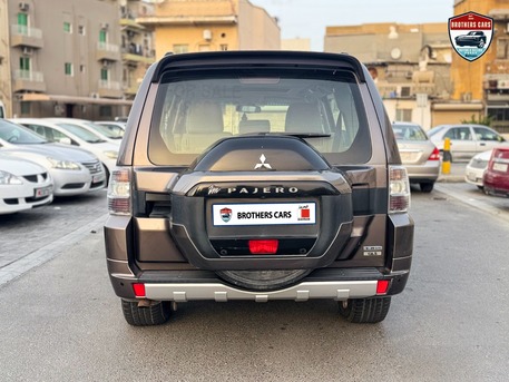 Manama, Vehicles, Cars & Trucks , BHD 2,  Mitsubishi Pajero,  2015,  137900 KM,
