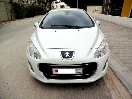 Zinj, Vehicles, Cars & Trucks , BHD 11,  Peugeot 308,  2013,  Automatic,  170000 KM,  , Full Option, Convertible, Urgent Sale