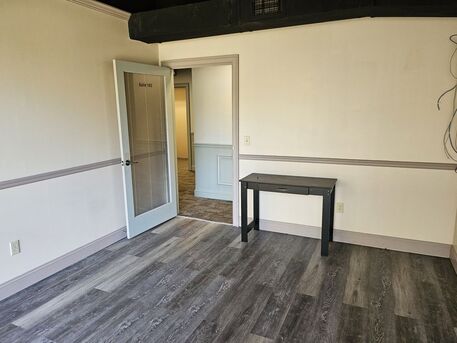 New York, Business, Chapdelaine