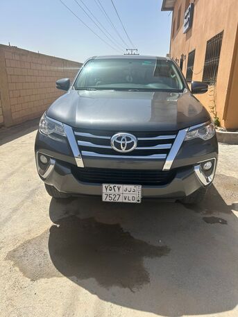Riyadh, Vehicles, Cars & Trucks , SAR 80000,  Toyota Fortuner,  2020,  Automatic,  210000 KM,  Grey Color - Single Owner