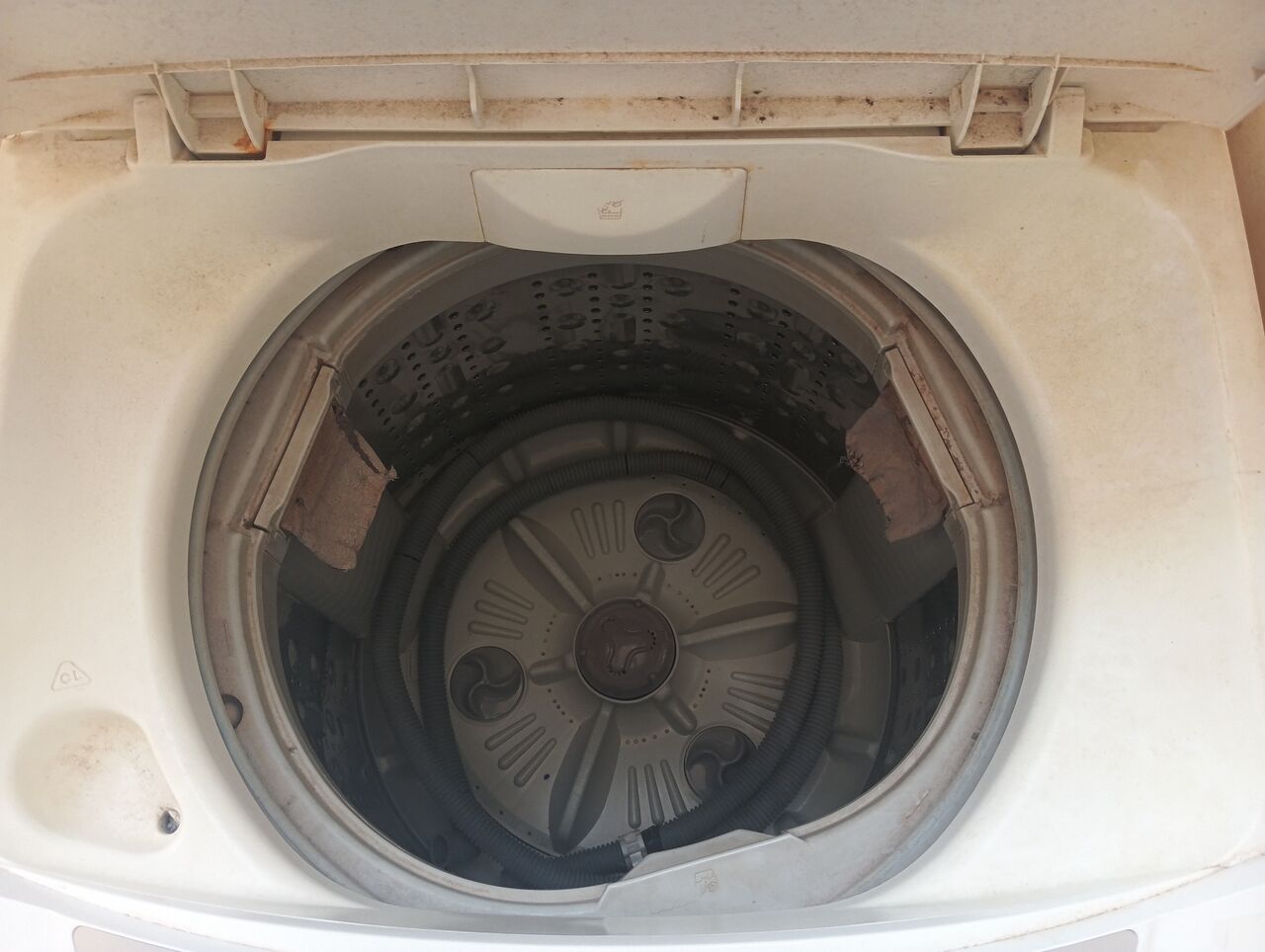Hara, Air Conditioners, SAR 350,  LG Inverter Model Washing Machine 9 Kgs In Perfect Working Condition
