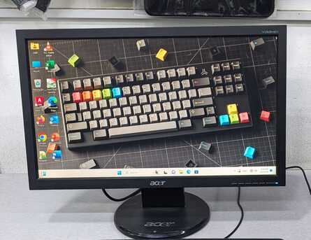 Manama, Computers, BHD 5,  Acer 19" Widescreen Monitor Good Working Condition In Just 5.000 BD Only