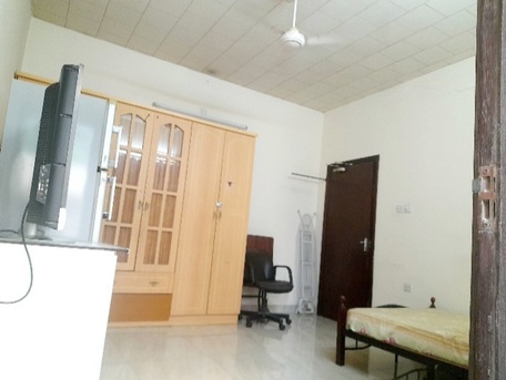 Mahooz, Rooms for Rent, BHD 120/month,  Fully Furnished Room Available For Executive Bachelor Near Tropicana Hotel