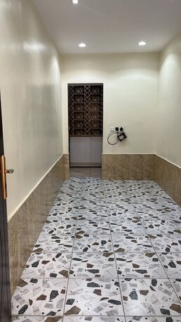 Jeddah, Apartments, Flats, Houses & Villas, SAR 1300/month,  External Room With Private Entrance (All Inclusive)